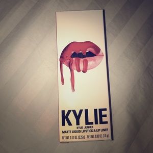 Kylie Cosmetics Kristen Lip Kit